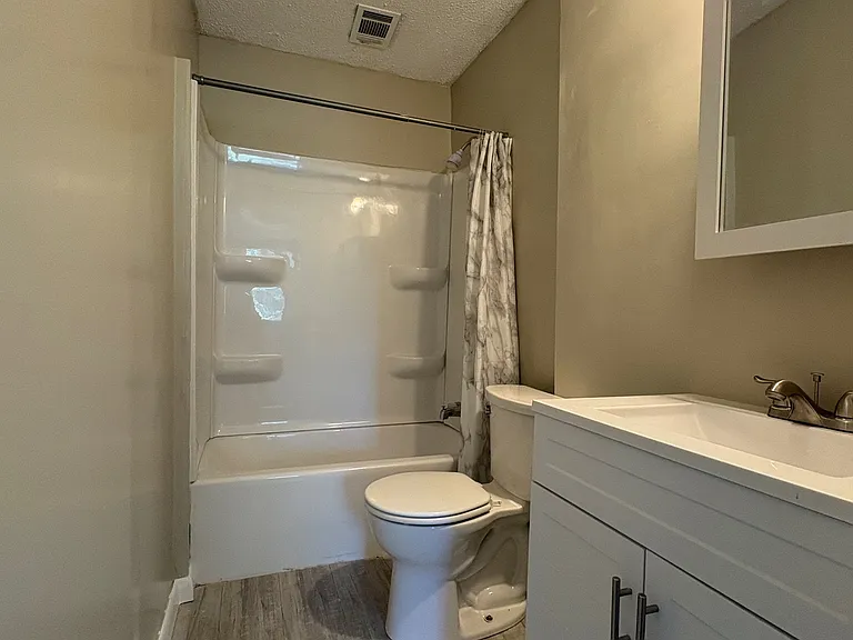117 Laura Ln — Photo 11