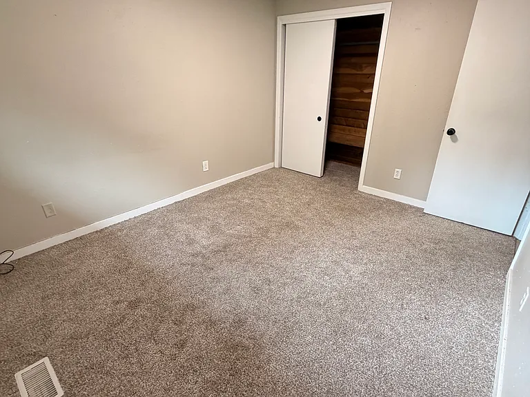 2423 Old Lakeway Dr — Photo 10