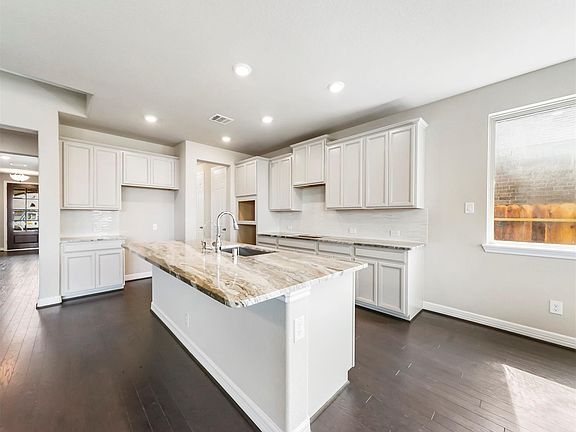 2nd image of 9831 Willow Crown Ln