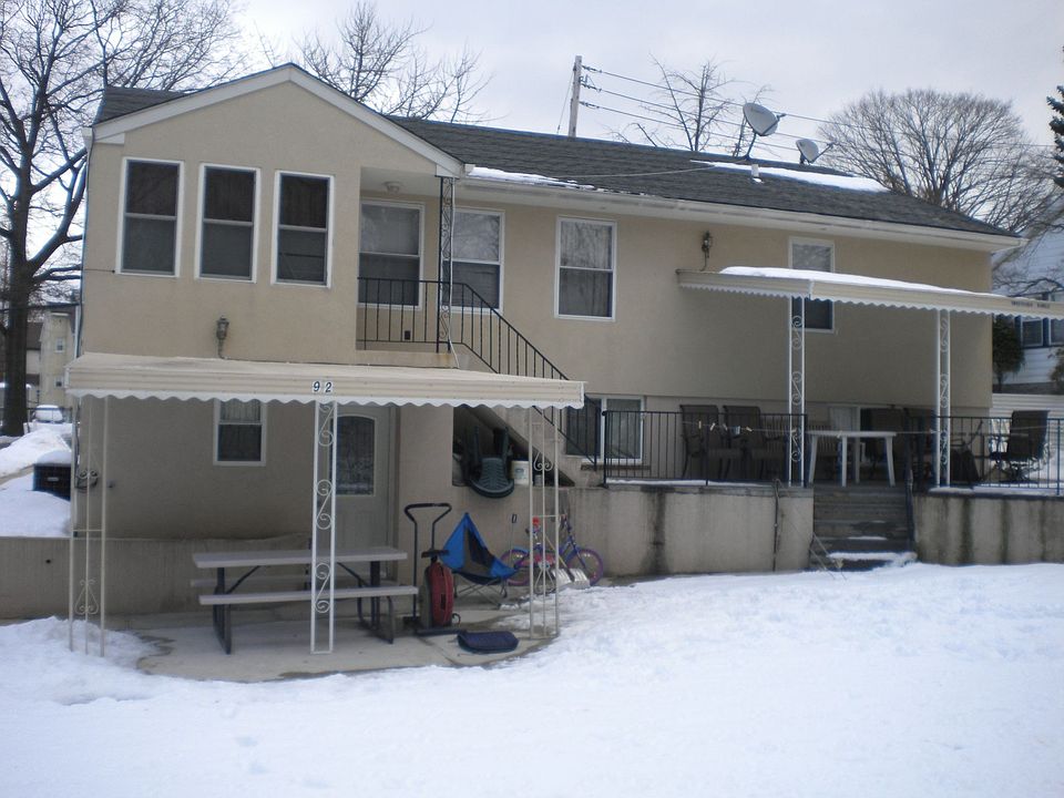 1st image of 92 Sweetfield Cir