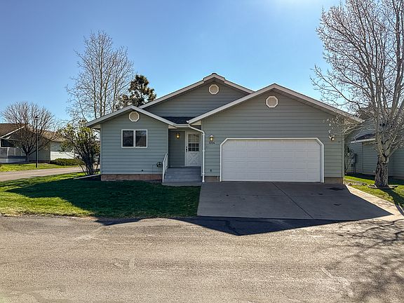3rd image of 3204 Arbor Way #2