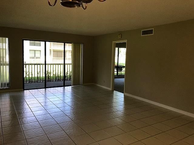2nd image of 538 Brackenwood Pl