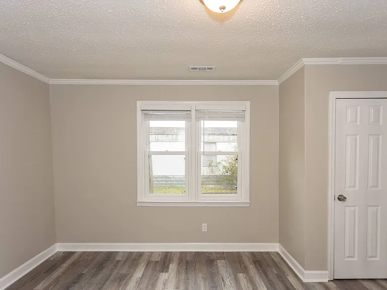 435 McCleary Ln — Photo 22