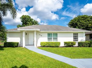 319 Amaryllis Ct, Pahokee, FL 33476