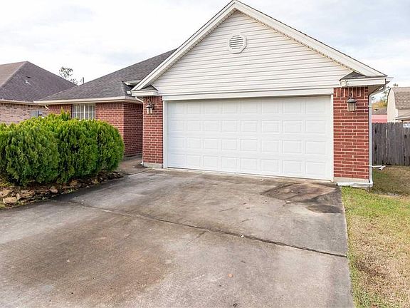 2nd image of 130 Willow Bend Dr