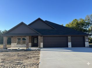 140 Trevor Ln, Greenville, TX 75402