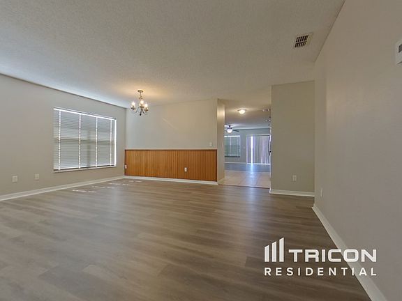5th image of 2046 Knollcrest Dr