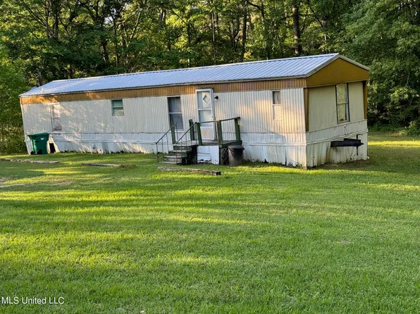 104 Rolling Hills Dr, Raymond, MS 39154