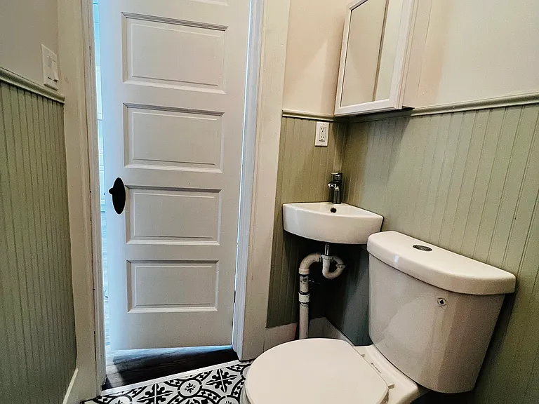 48 N Church St #4 — Photo 10