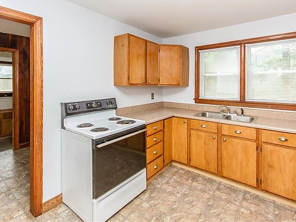 3rd image of 1303 Stewart Ave