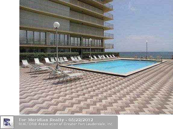 3rd image of 4100 Galt Ocean Dr APT 812