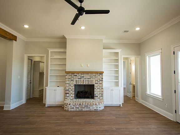 2nd image of 110 Sonoma Ct