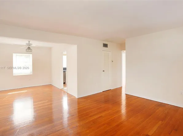 7720 SW 54th Ct #42B, Miami, FL 33143