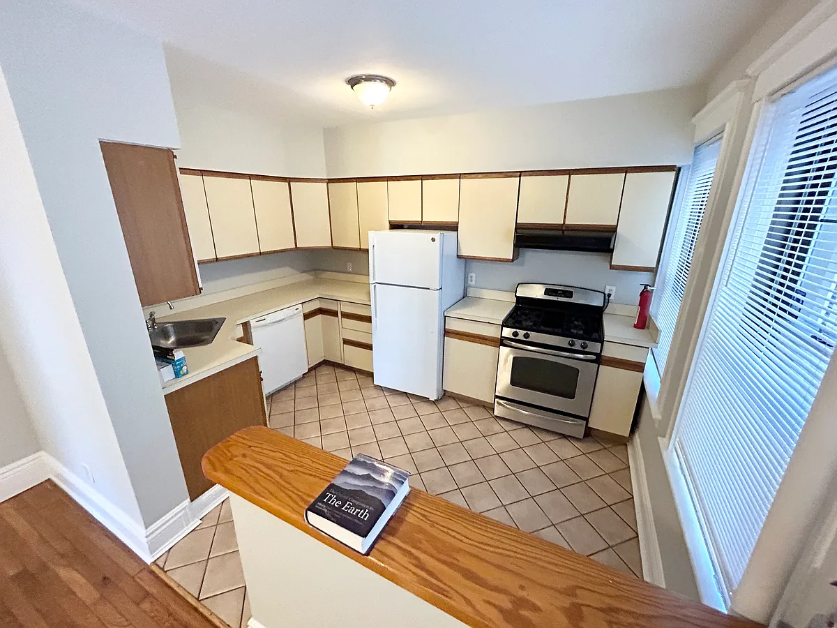 Building Photo - 1758 Commonwealth Ave #1