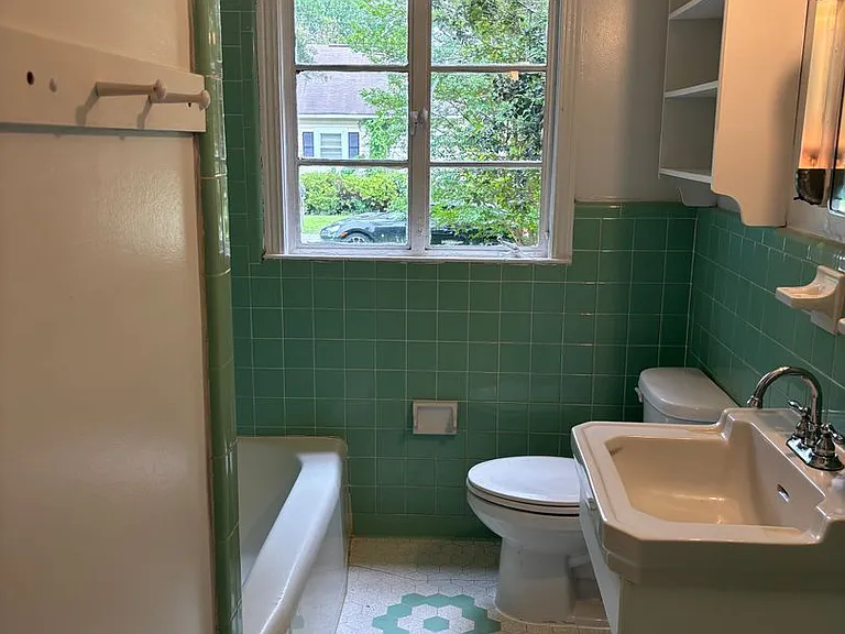 2200 Loop Rd — Photo 12