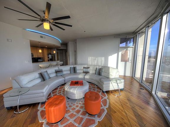 3rd image of 155 Court Ave #1515