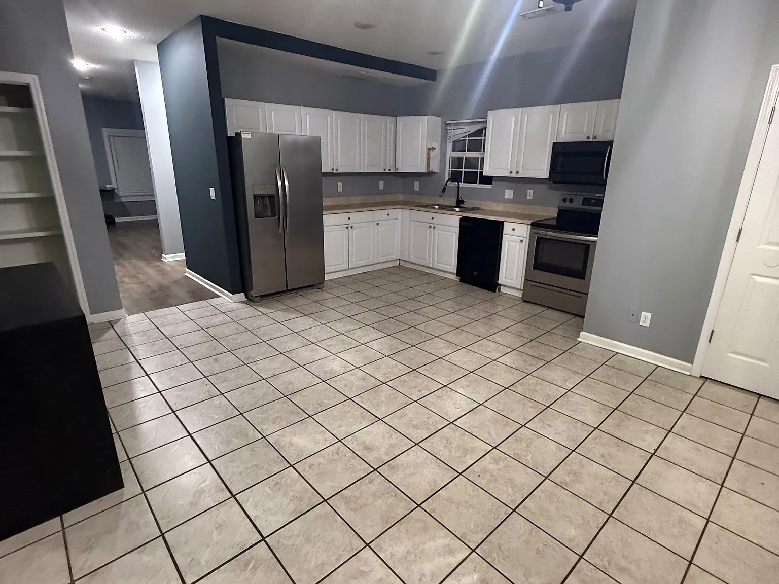 2 bed, 2.5 bath, $1,550 — Photo 2