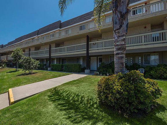 4th image of 321 E Surfside Dr