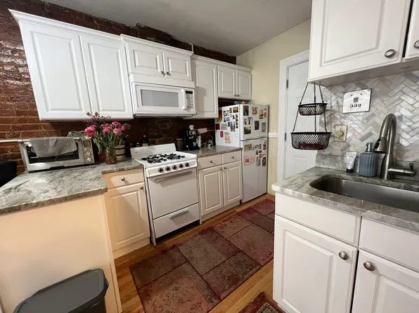 60 N Margin St #4, Boston, MA 02113