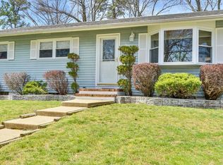11 Illinois Ave, Jackson, NJ 08527
