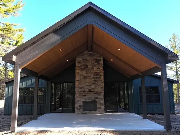 3365 Lakeside Ln, Sturgeon Bay, WI 54235