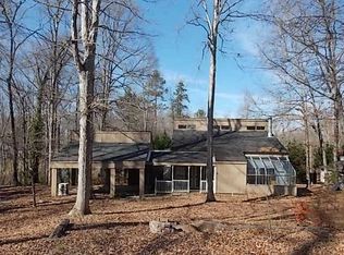 132 Oakwood Dr, Belton, SC 29627