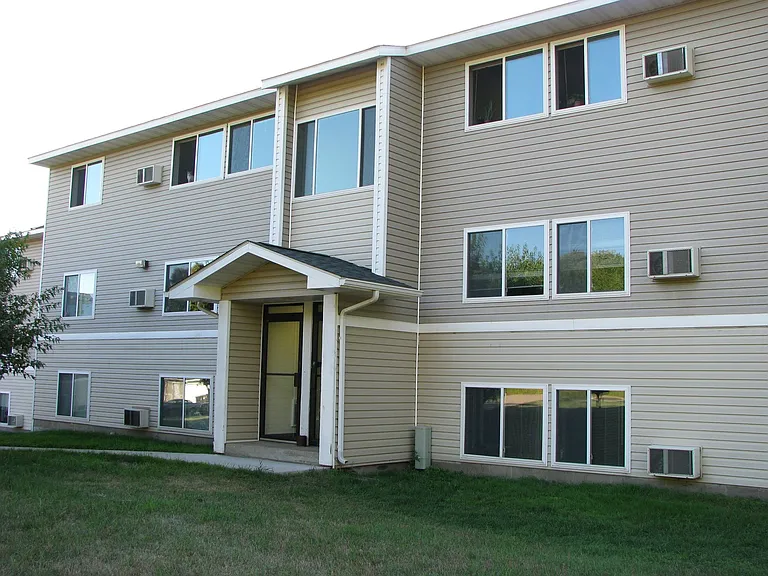 Southview Apartments — Photo 8