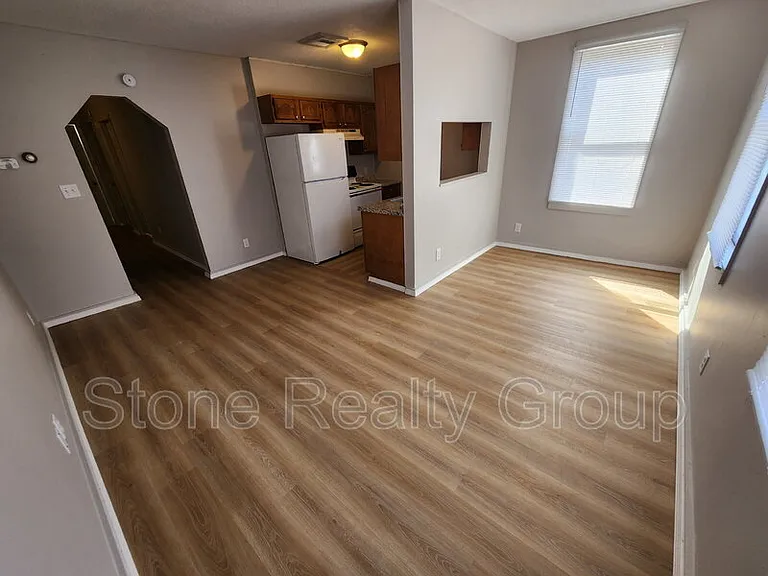 420 S 7th St #B — Photo 2