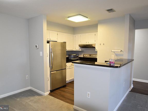 3rd image of 6921J Mary Caroline Cir