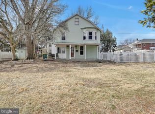 208 Perkasie Ave, West Lawn, PA 19609