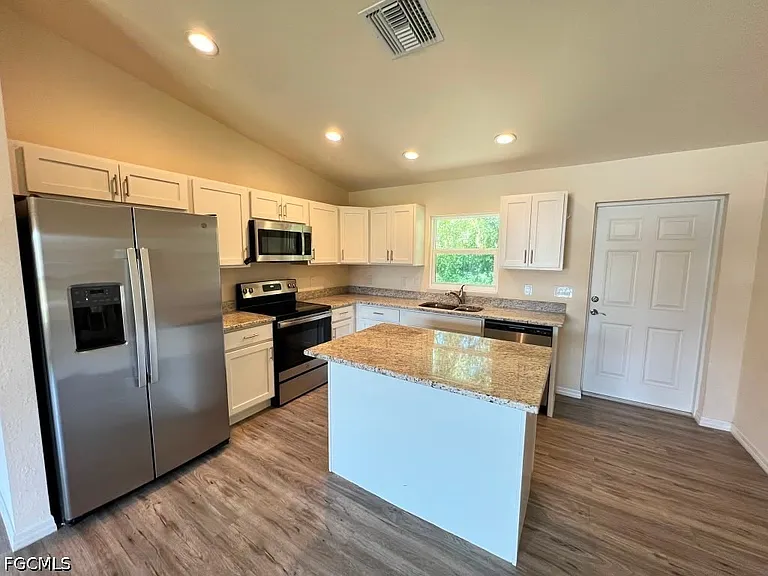 1173 E Benbow Cir — Photo 9