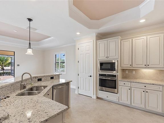 3rd image of 28070 Edenderry Ct