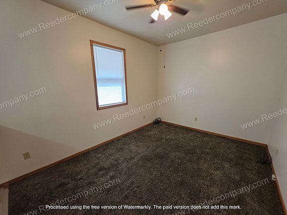 5th image of 415 Gostlin St Floor 1
