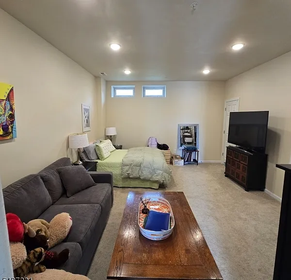 76 Albert Ct — Photo 8
