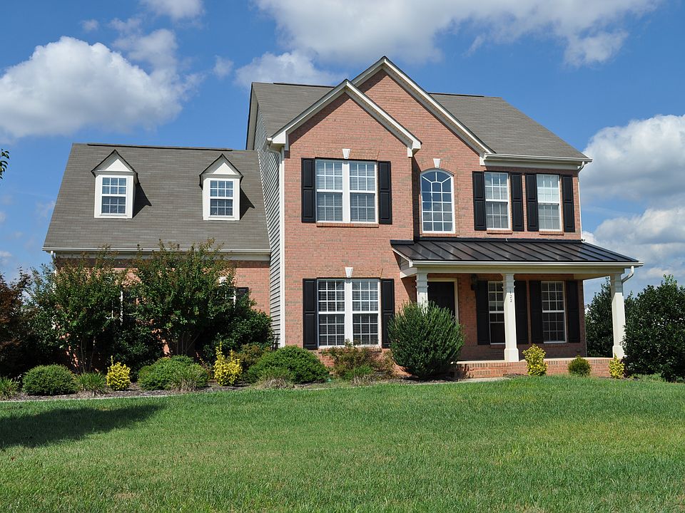 1st image of 122 Sundown Cove Dr
