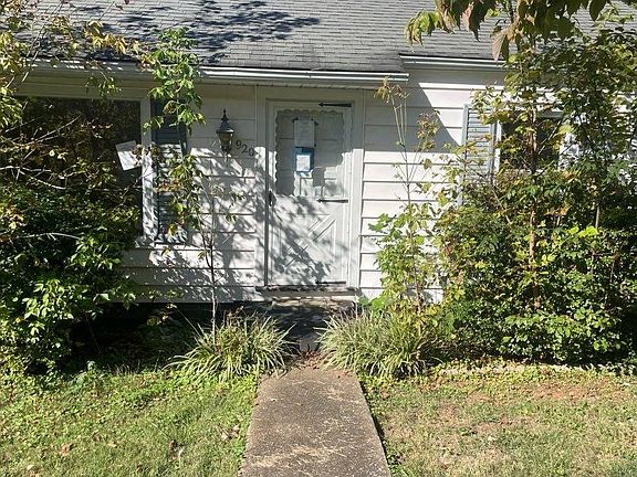 2nd image of 920 Banks Rd