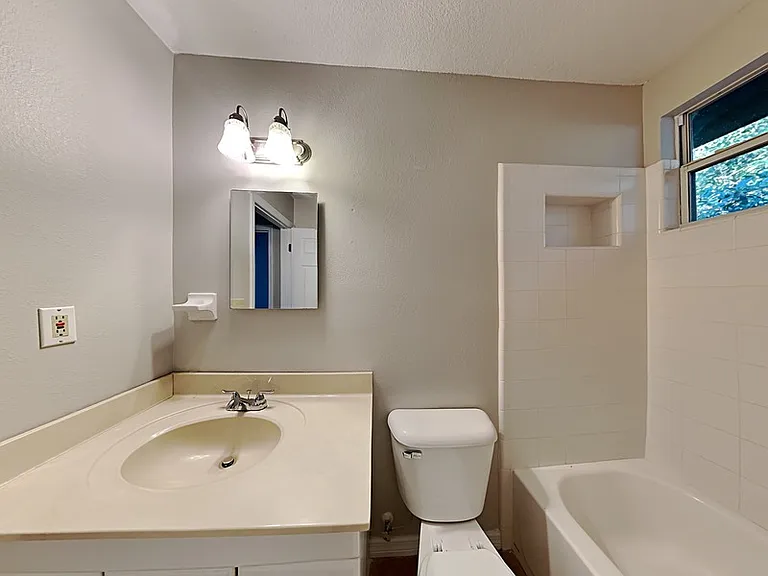 1431 Seminola Blvd #1 — Photo 13