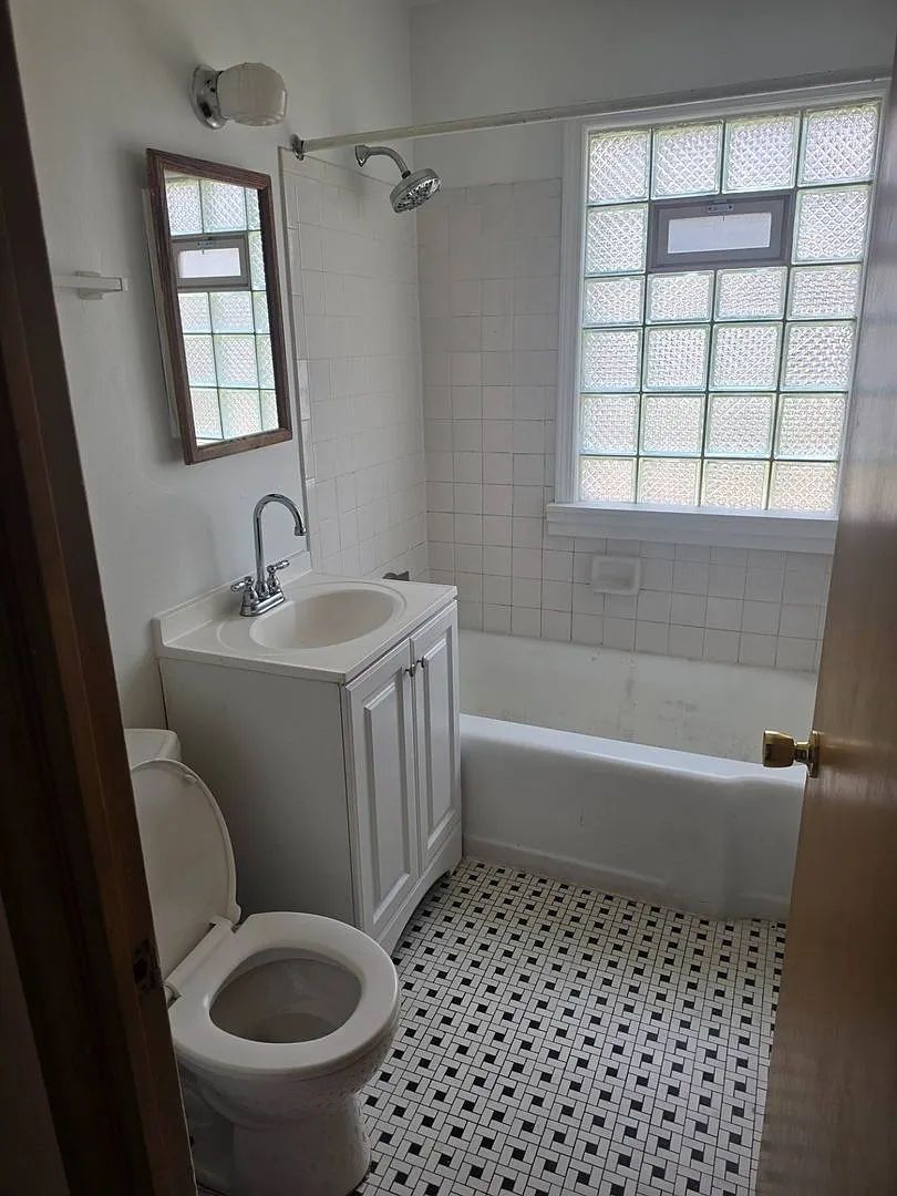 332N75thK — Photo 3