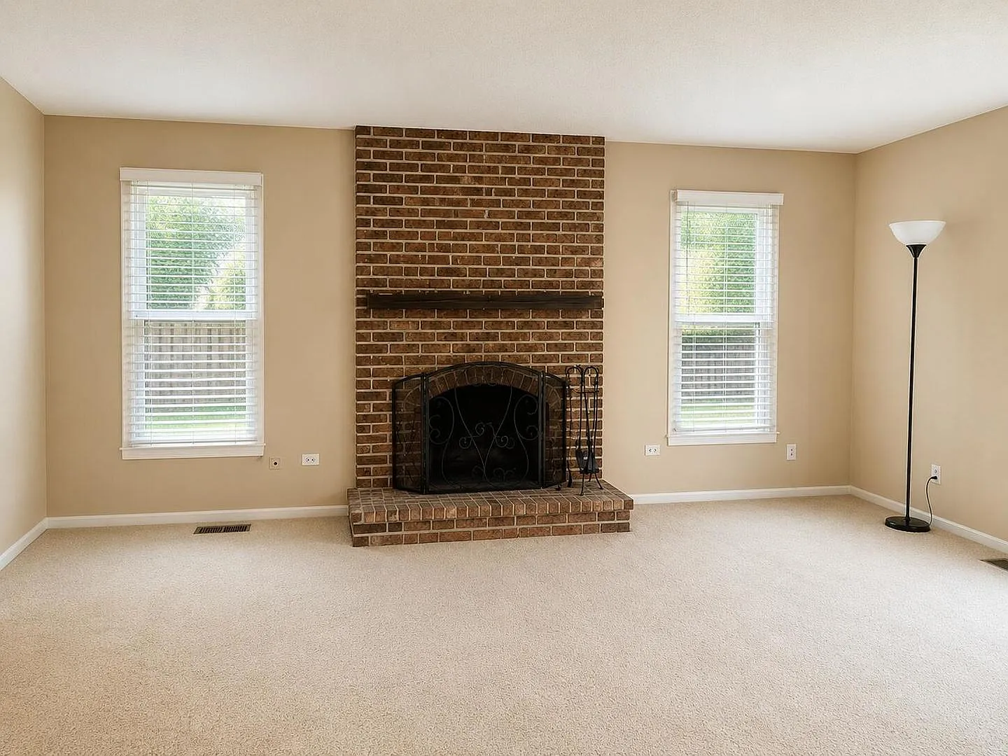3 bed, 1828 sqft, $3,450 — Photo 4