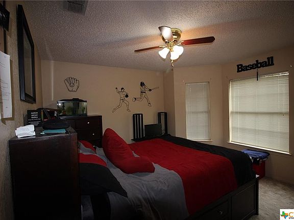 4th image of 704 Rein Dr