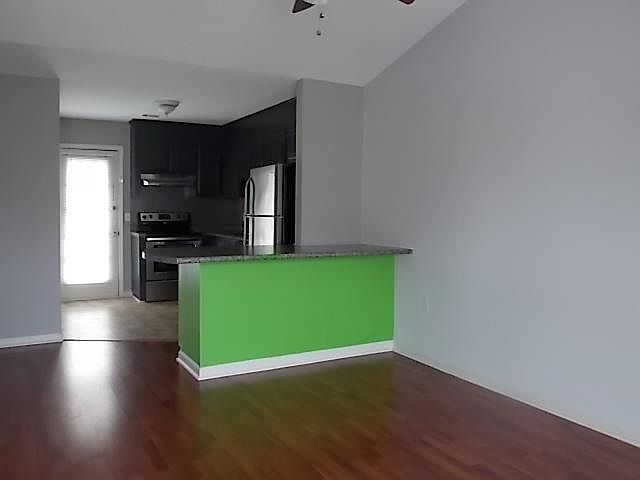 1st image of 140 Lanier Dr #25