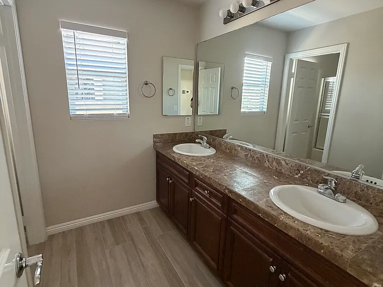 13484 San Antonio Ave — Photo 4