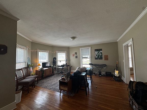 5th image of 728 Poyntz Ave APT 1