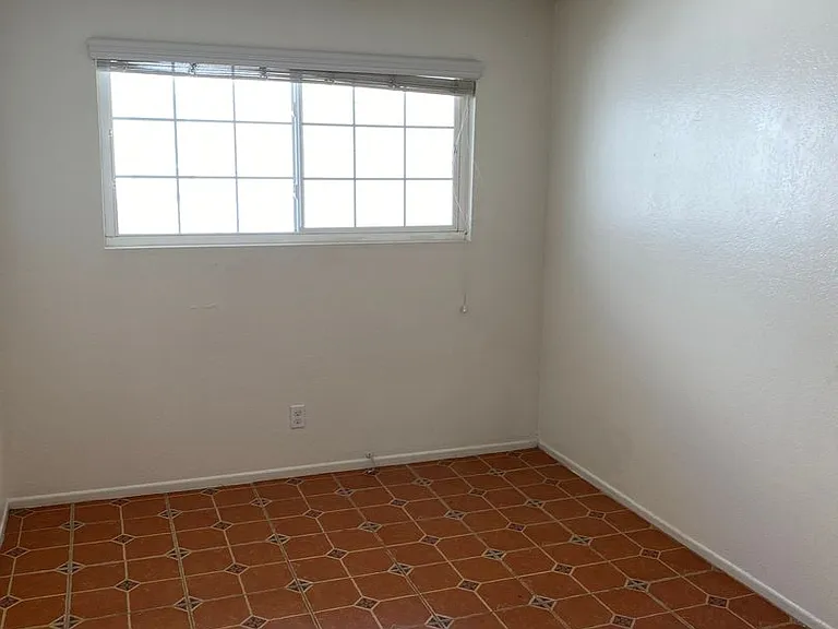 6777 Del Playa Dr — Photo 13
