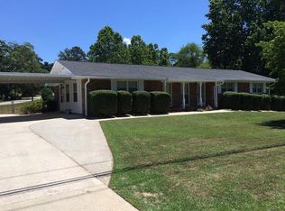520 Bradley Dr, Fayetteville, GA 30214