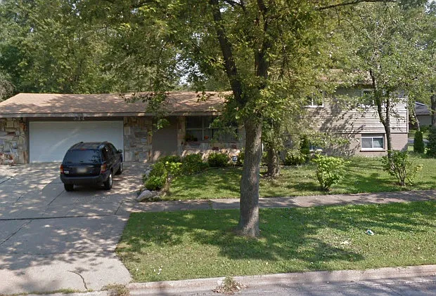 334 Illinois St photo 1