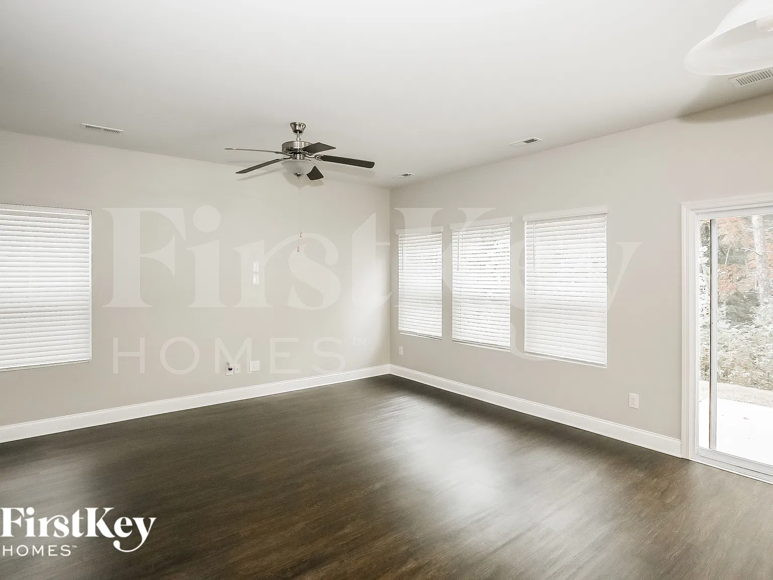 3 bed, 2.5 bath, 1841 sqft, $2,350 — Photo 4