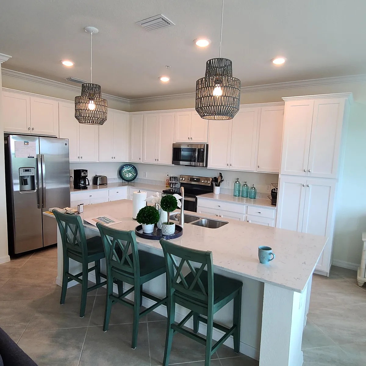 Building Photo - 17626 Gawthrop Dr #405