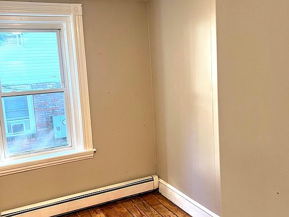 5th image of 155 Franklin Ave #1R