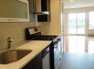 3132 38th St APT 1A, Astoria, NY 11103